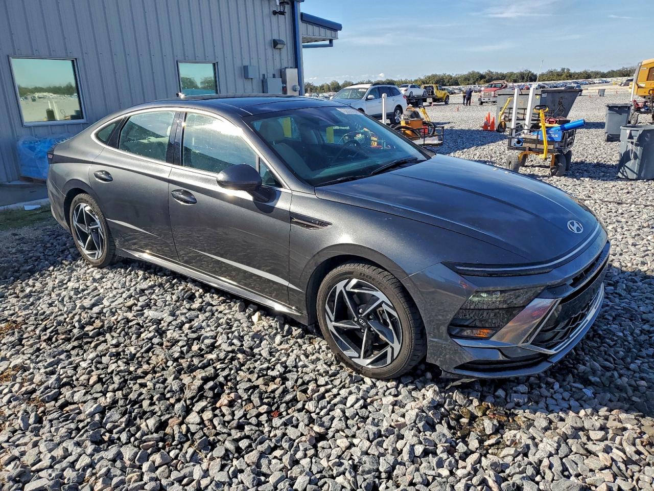 2024 HYUNDAI SONATA SEL photo 4