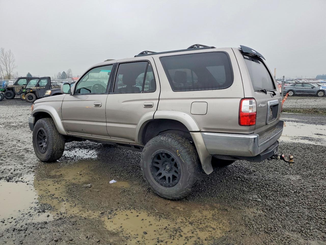 2002 TOYOTA 4RUNNER SR5 photo 3