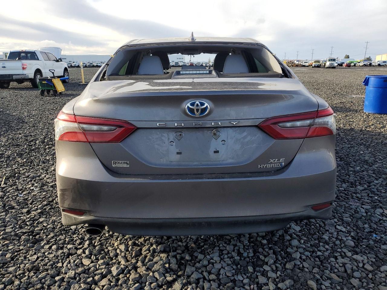 2021 TOYOTA CAMRY XLE photo 11