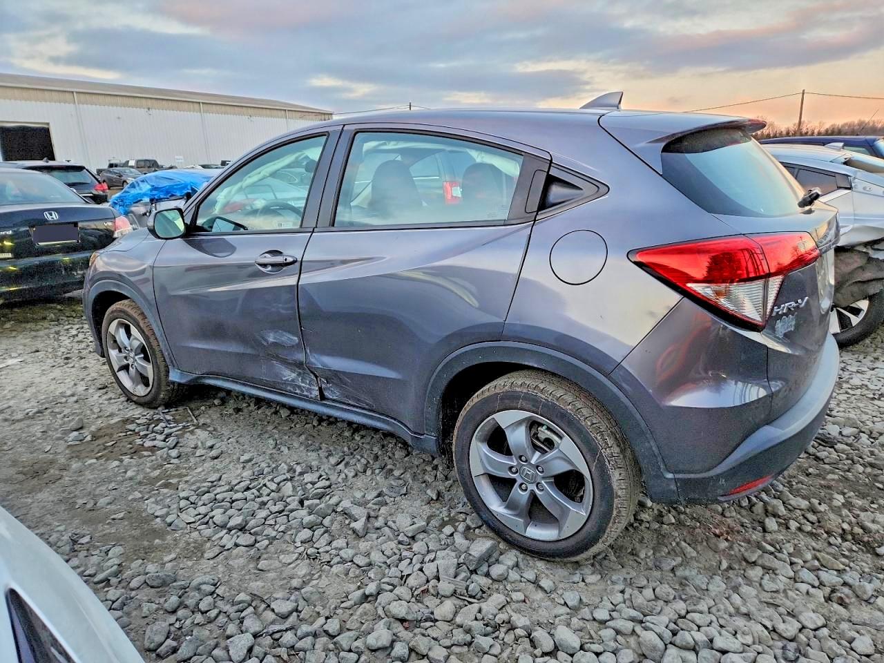 2021 HONDA HR-V LX photo 3