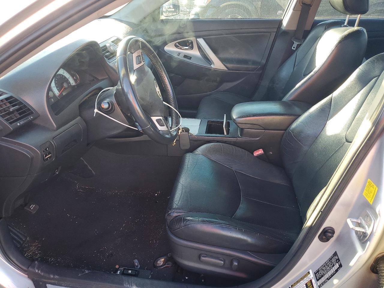 2011 TOYOTA CAMRY BASE photo 13