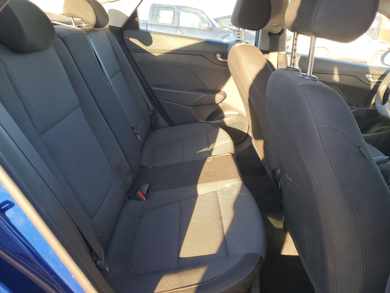 2019 HYUNDAI ACCENT SE photo 19
