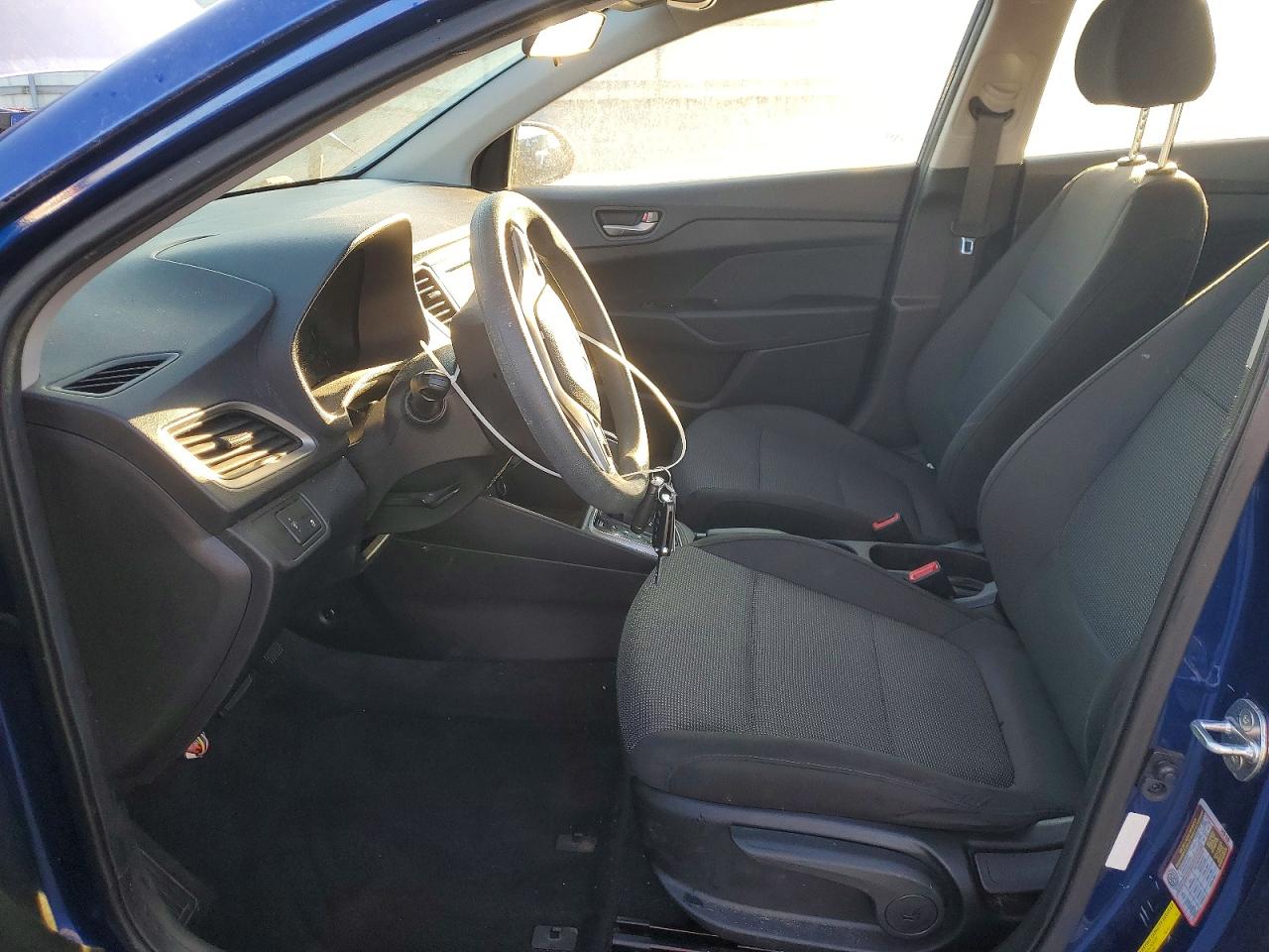 2019 HYUNDAI ACCENT SE photo 13
