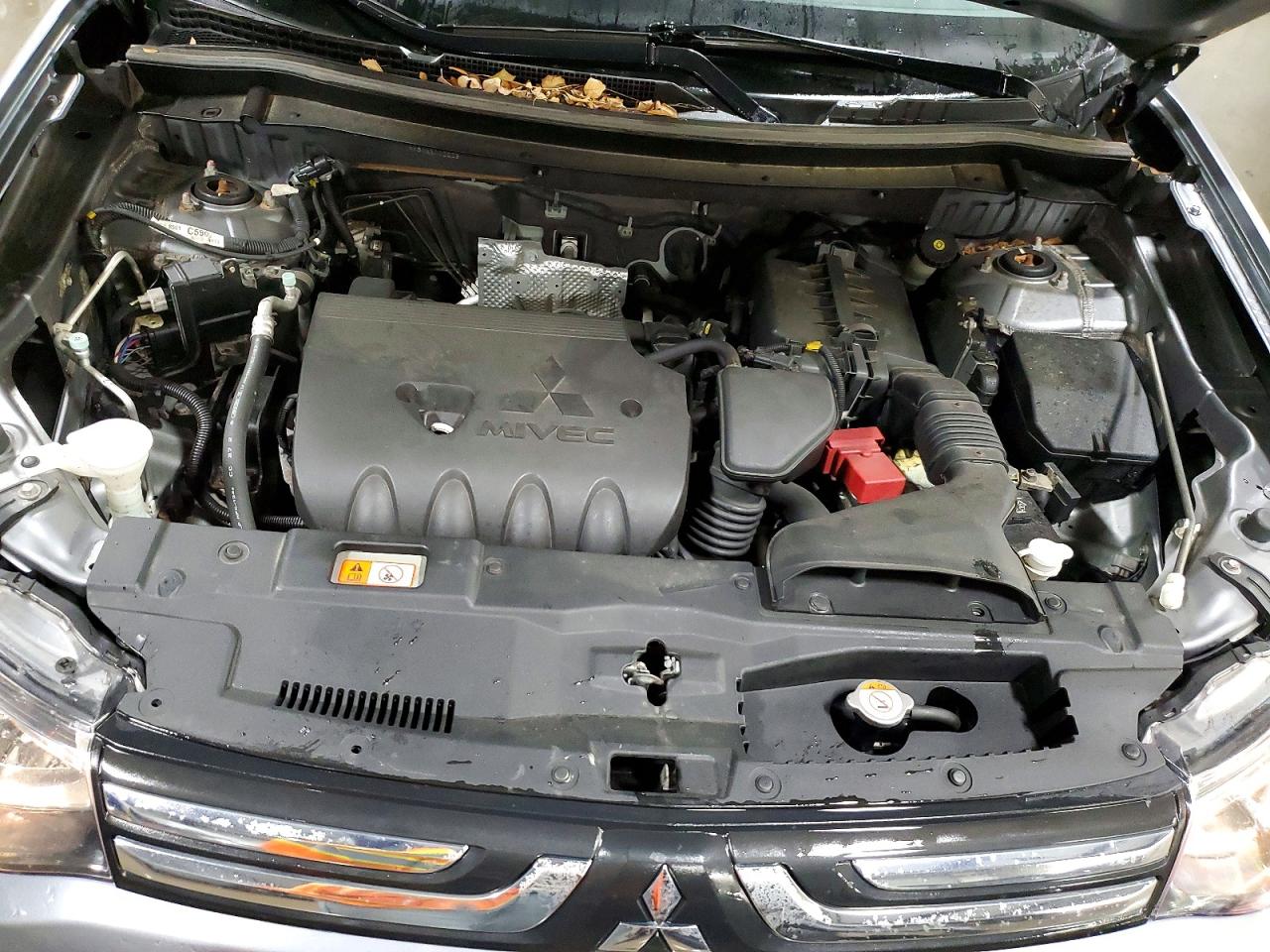 2014 MITSUBISHI OUTLANDER ES photo 21