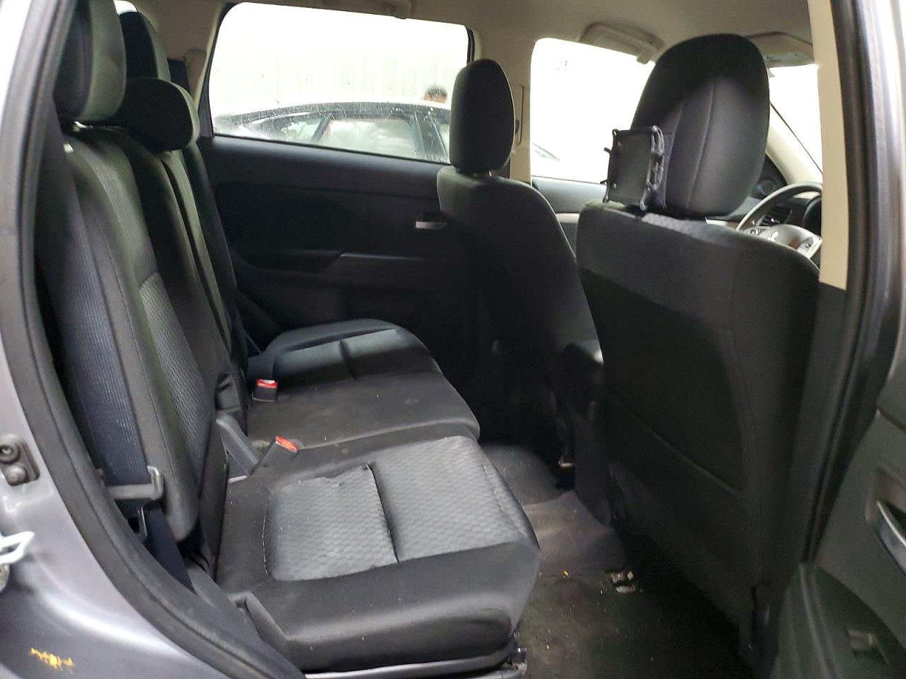 2014 MITSUBISHI OUTLANDER ES photo 19