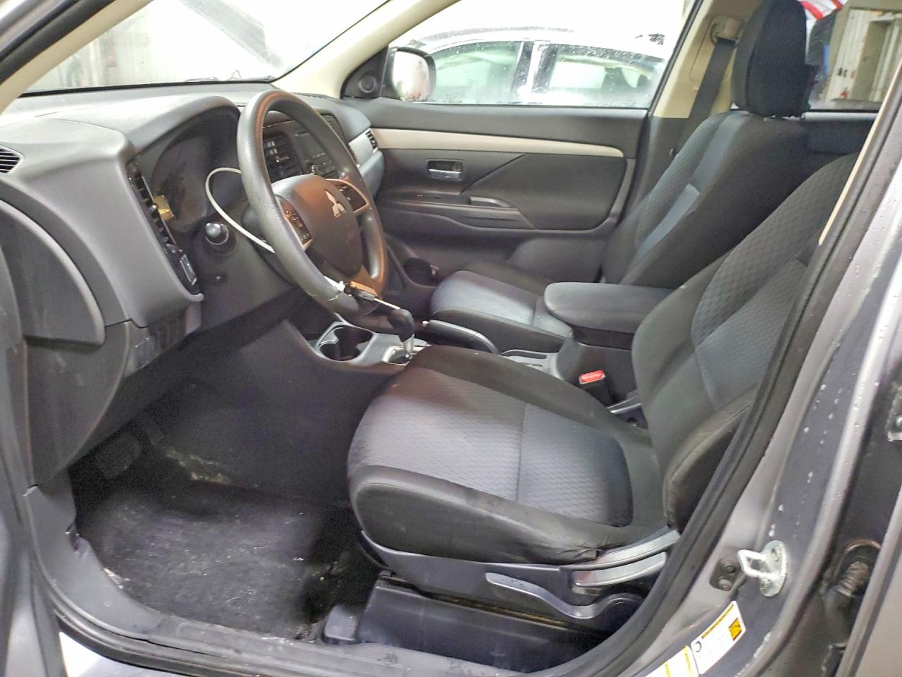 2014 MITSUBISHI OUTLANDER ES photo 13