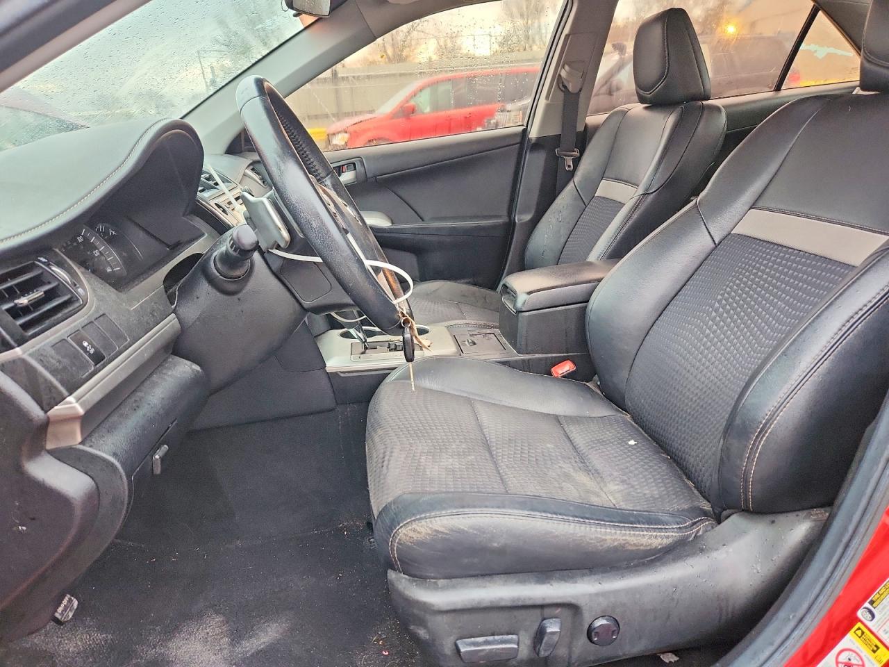 2014 TOYOTA CAMRY photo 7
