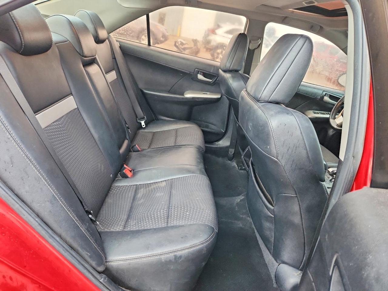2014 TOYOTA CAMRY photo 10