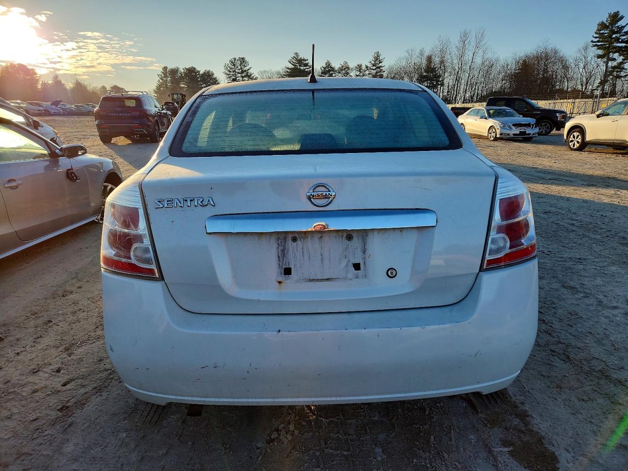 2010 NISSAN SENTRA 2.0 photo 11