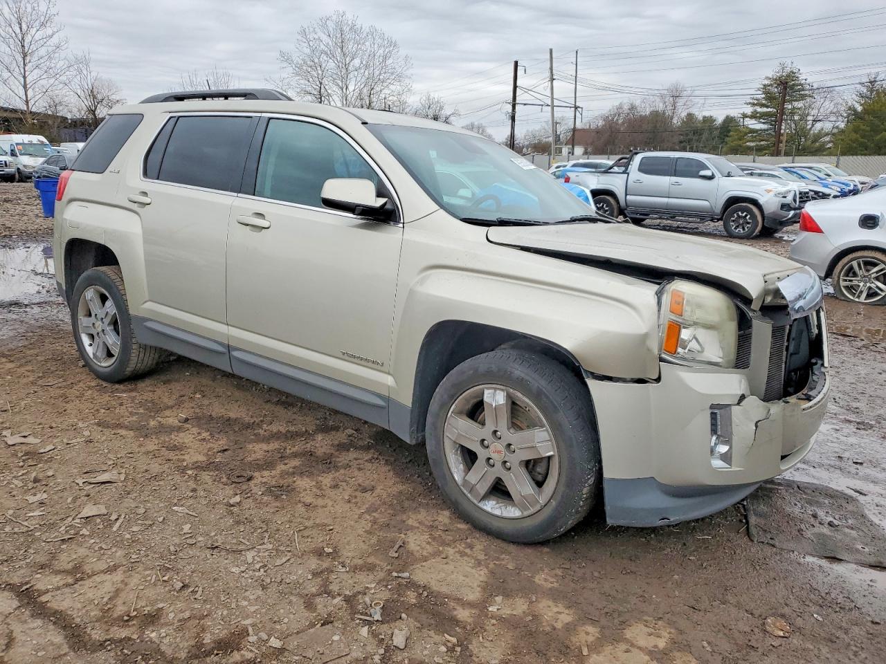 2013 GMC TERRAIN SLE photo 4