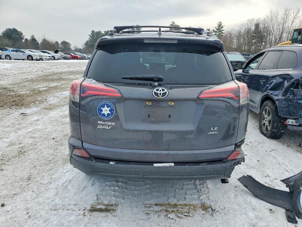 2017 TOYOTA RAV4 LE photo 6
