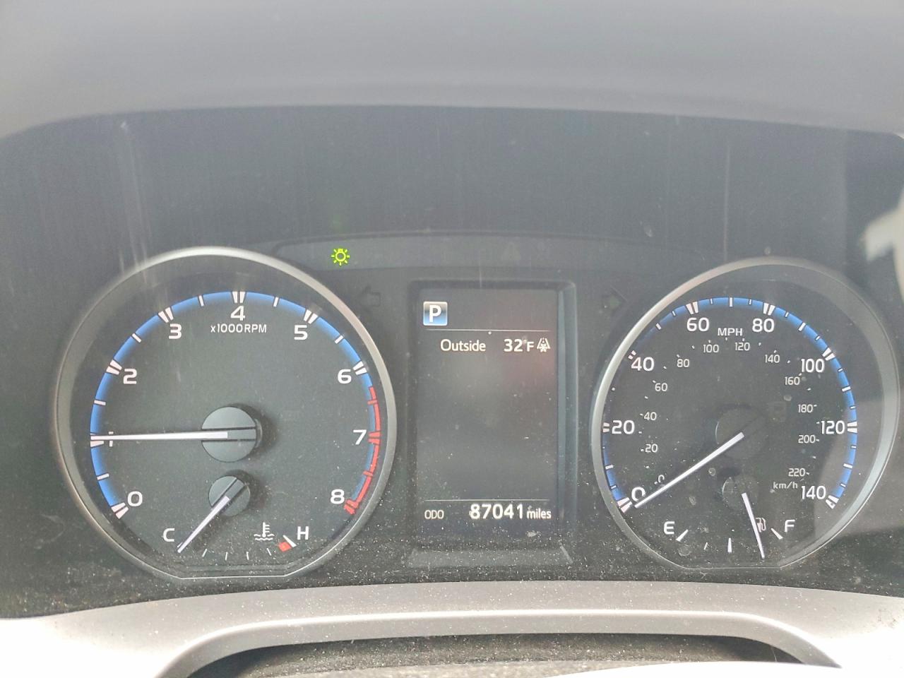 2017 TOYOTA RAV4 LE photo 9