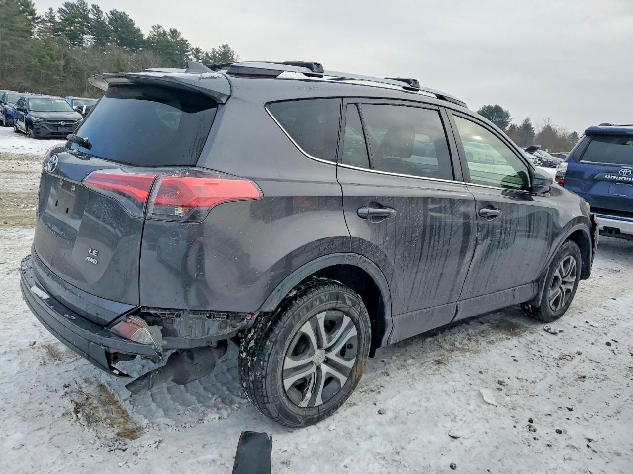 2017 TOYOTA RAV4 LE photo 3