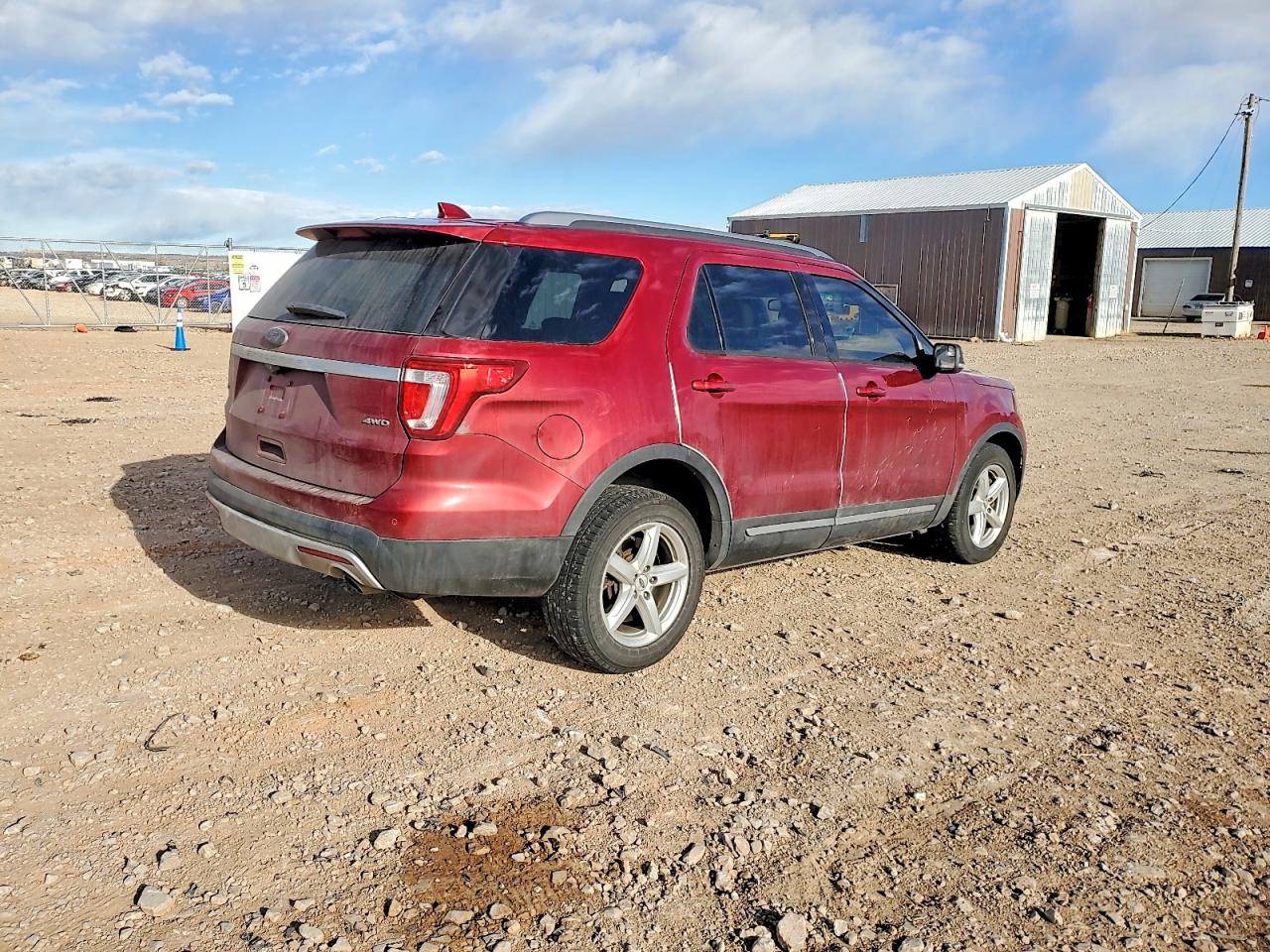 2016 FORD EXPLORER XLT photo 3