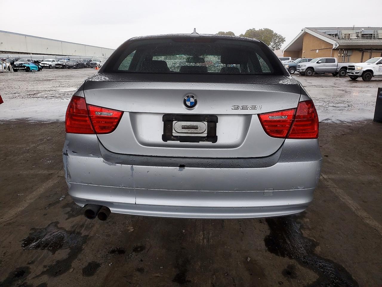 2011 BMW 328 I photo 6