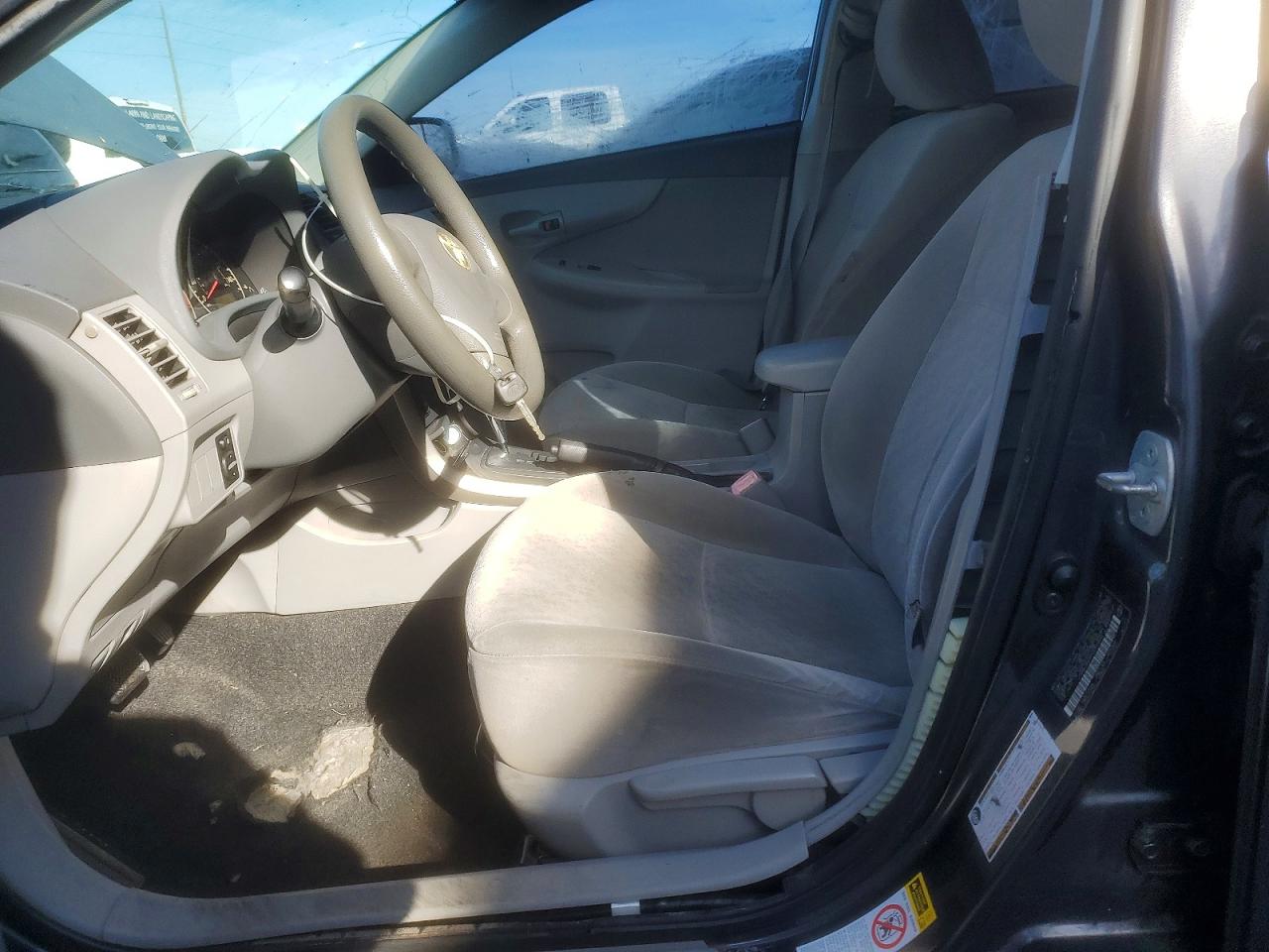 2009 TOYOTA COROLLA BASE photo 7