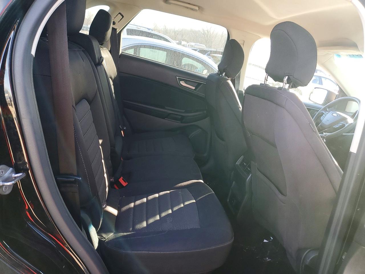 2016 FORD EDGE SE photo 31