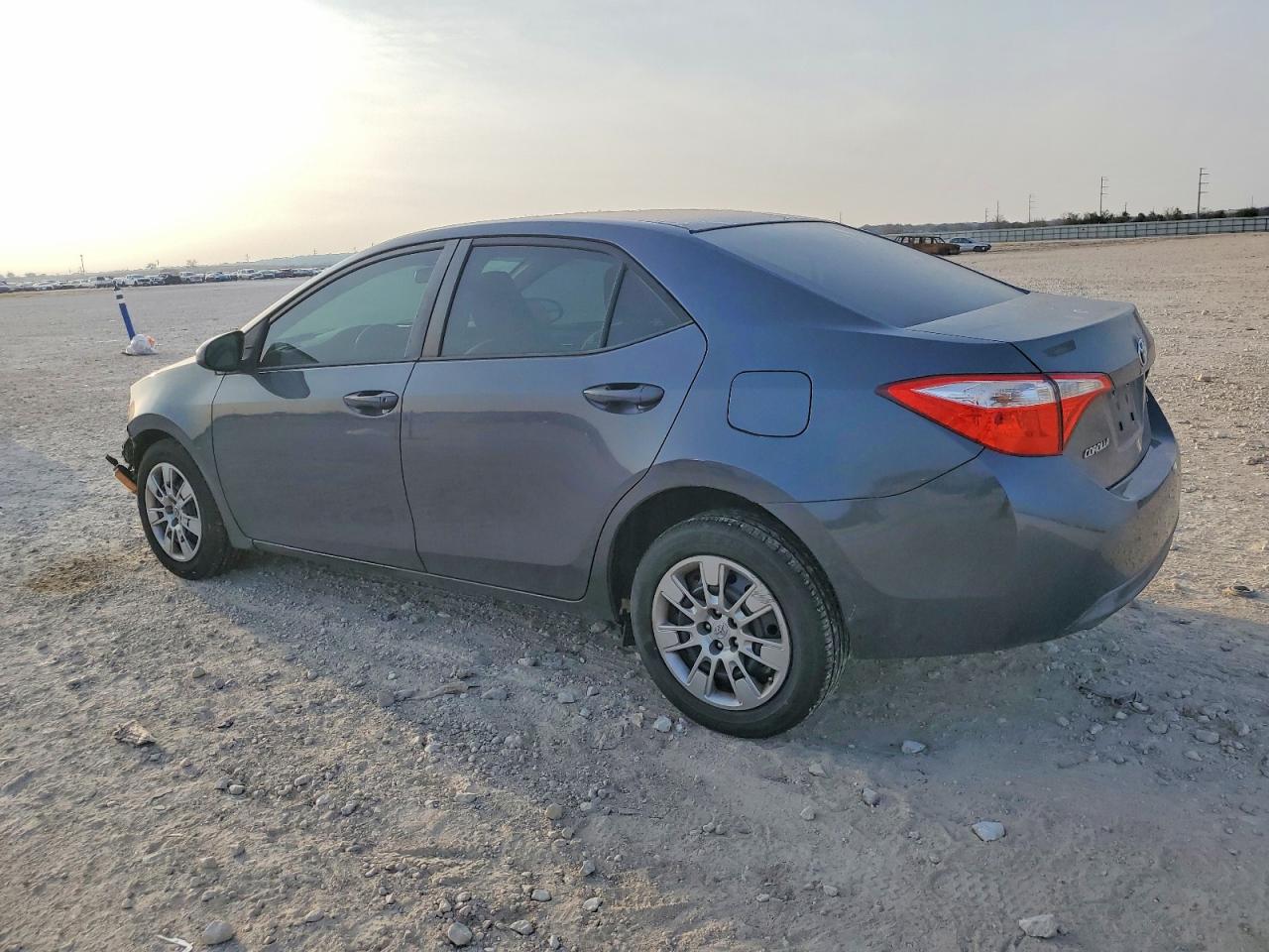 2014 TOYOTA COROLLA L photo 2