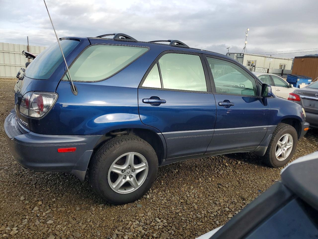 2002 LEXUS RX 300 photo 3
