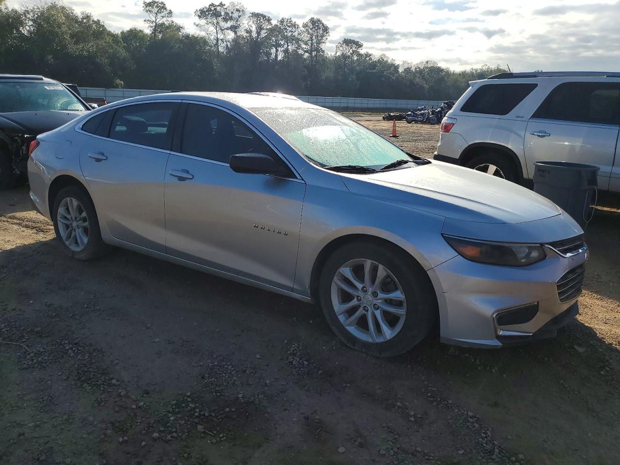 2016 CHEVROLET MALIBU LS photo 4