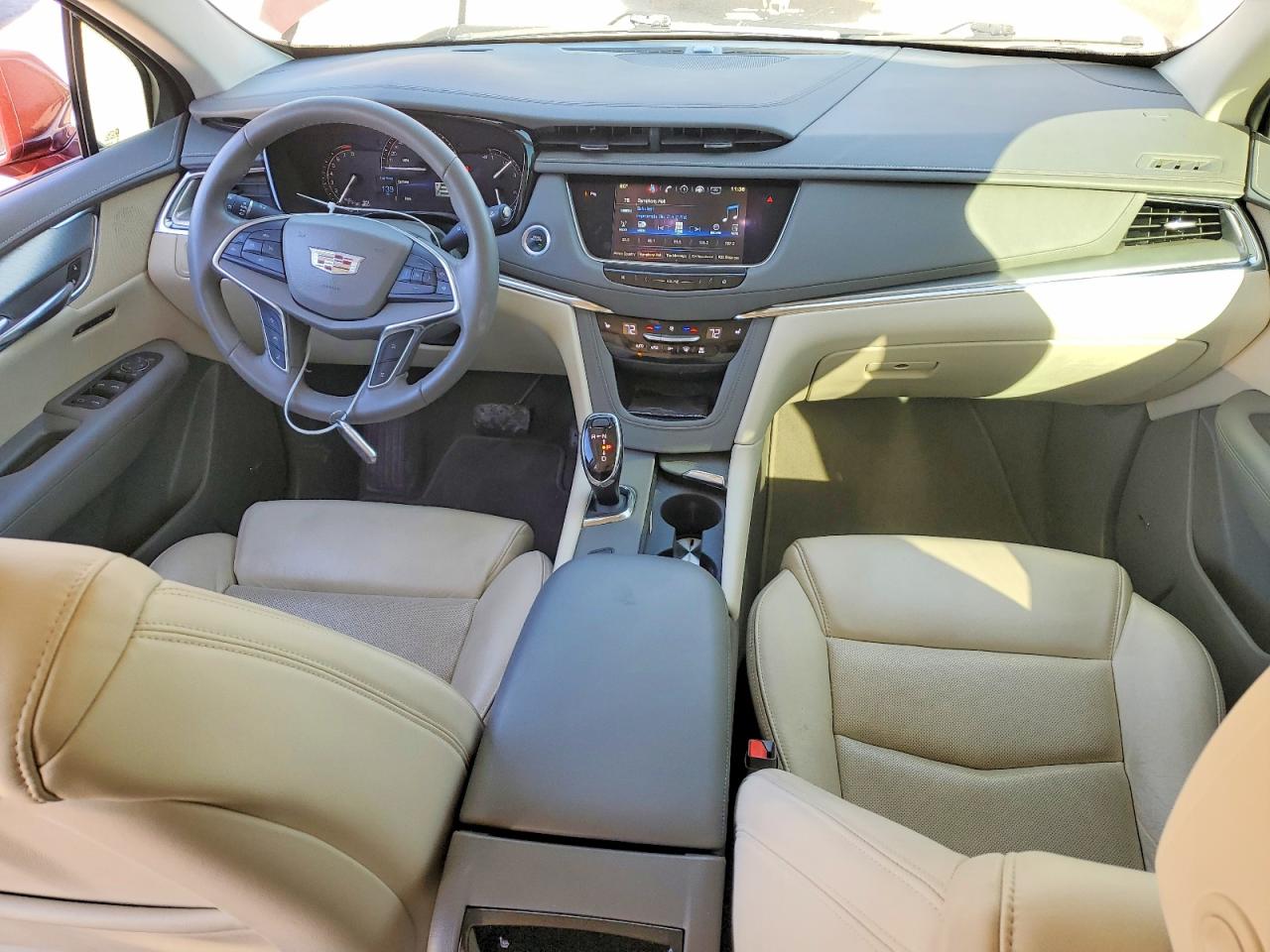2017 CADILLAC XT5 LUXURY photo 8