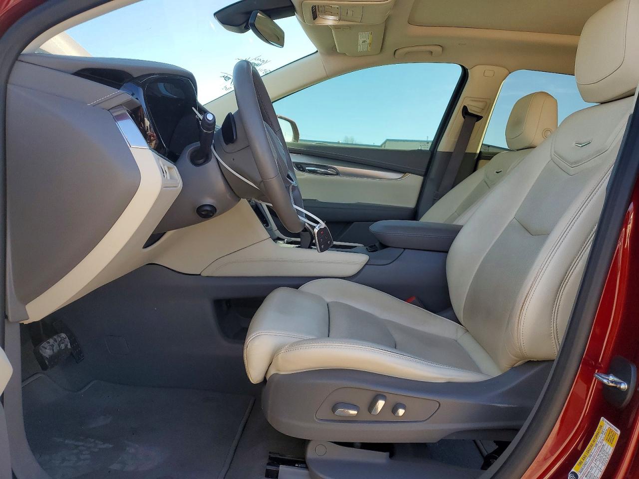 2017 CADILLAC XT5 LUXURY photo 7