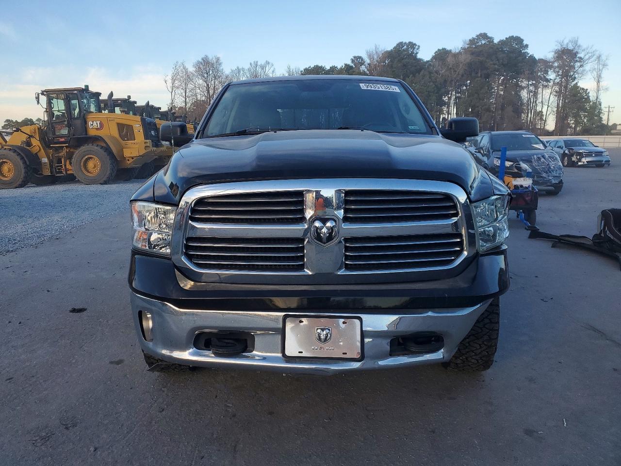 2014 RAM 1500 SLT photo 5