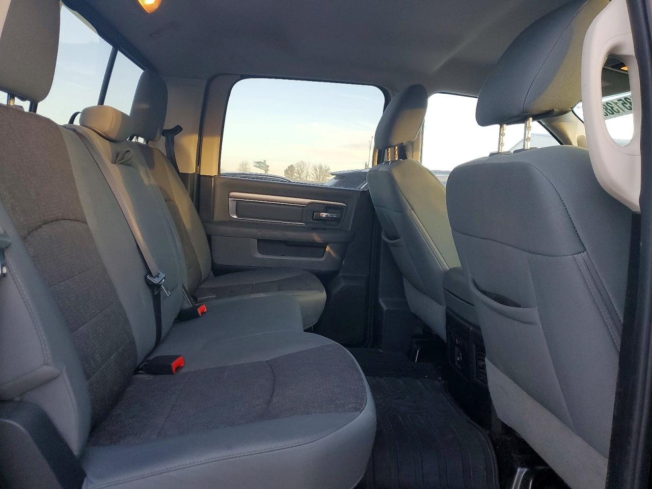 2014 RAM 1500 SLT photo 10