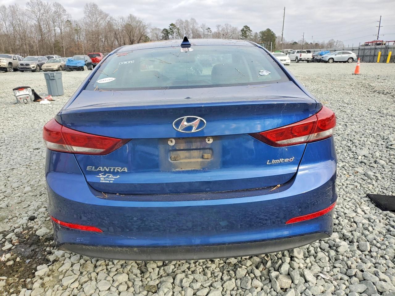 2017 HYUNDAI ELANTRA SE photo 6
