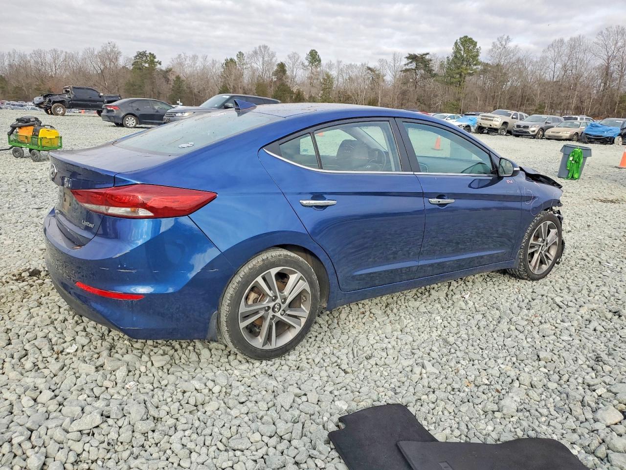 2017 HYUNDAI ELANTRA SE photo 3