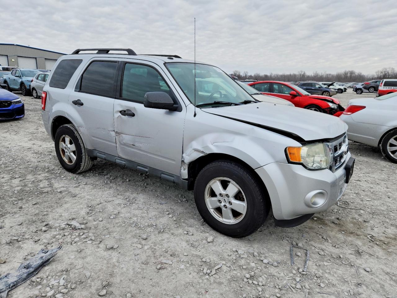 2011 FORD ESCAPE XLT photo 7
