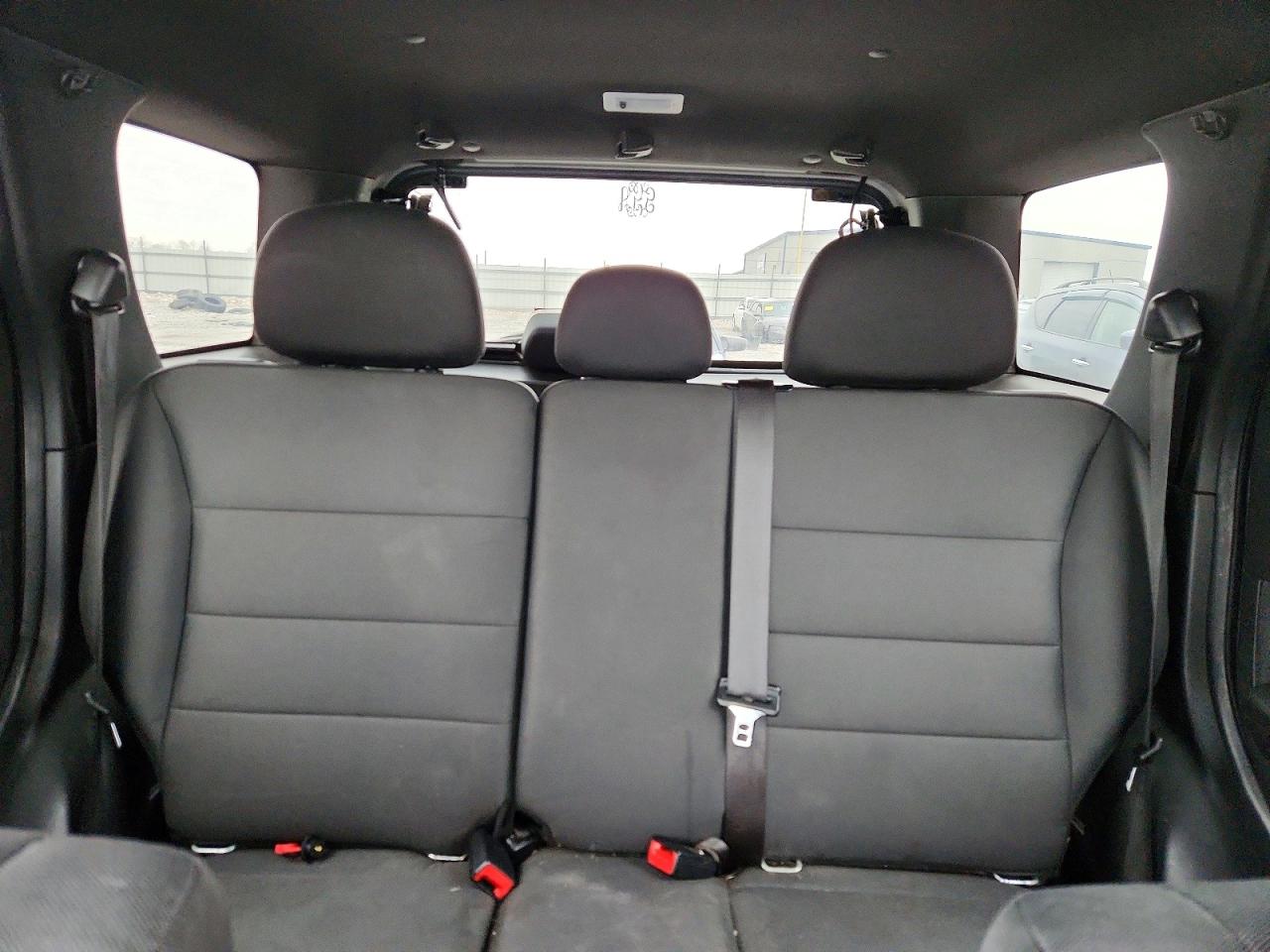 2011 FORD ESCAPE XLT photo 19
