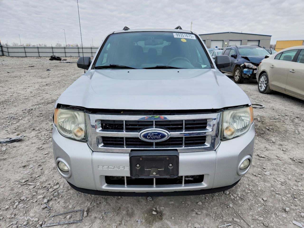 2011 FORD ESCAPE XLT photo 9