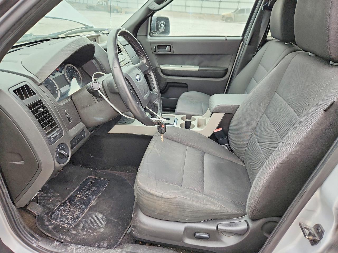 2011 FORD ESCAPE XLT photo 13