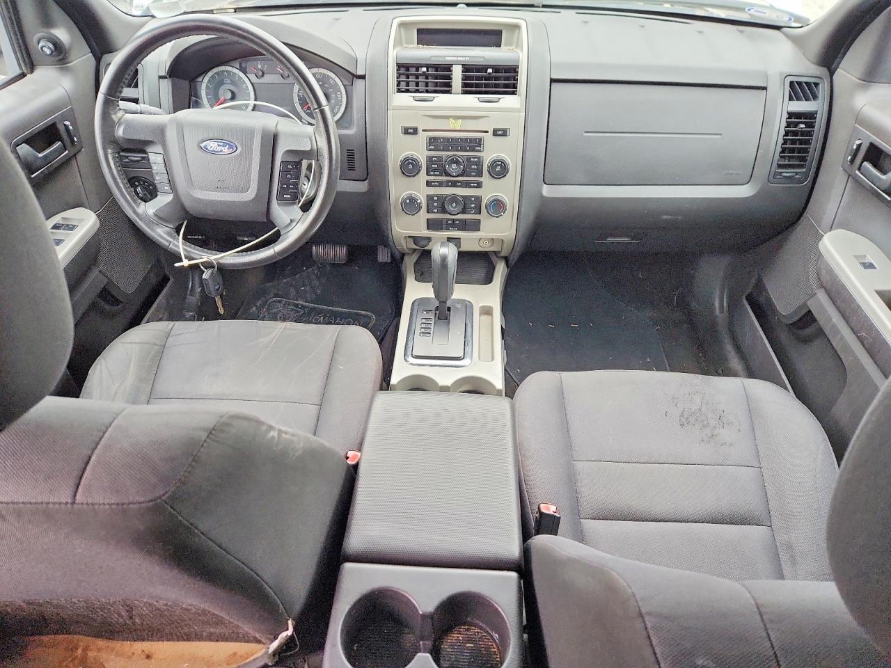 2011 FORD ESCAPE XLT photo 15
