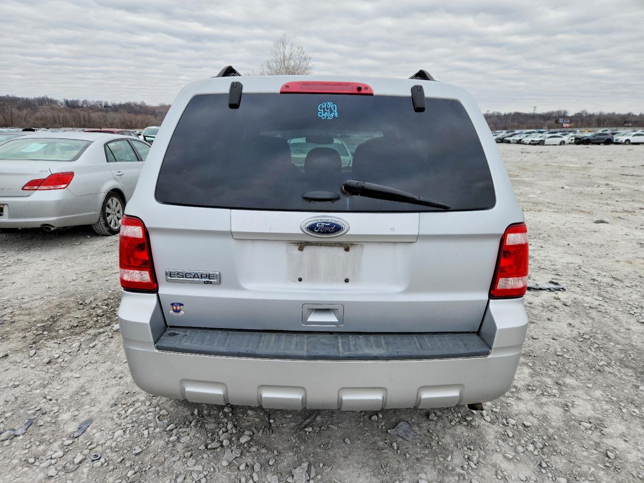 2011 FORD ESCAPE XLT photo 11