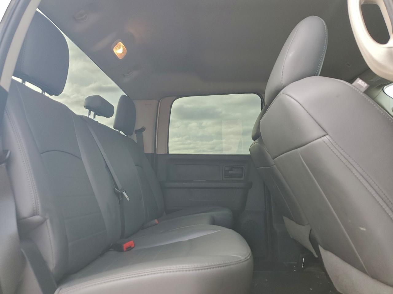 2018 RAM 2500 ST photo 10