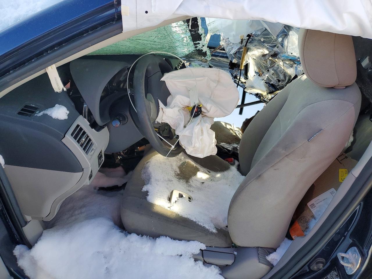 2012 TOYOTA COROLLA BASE photo 7