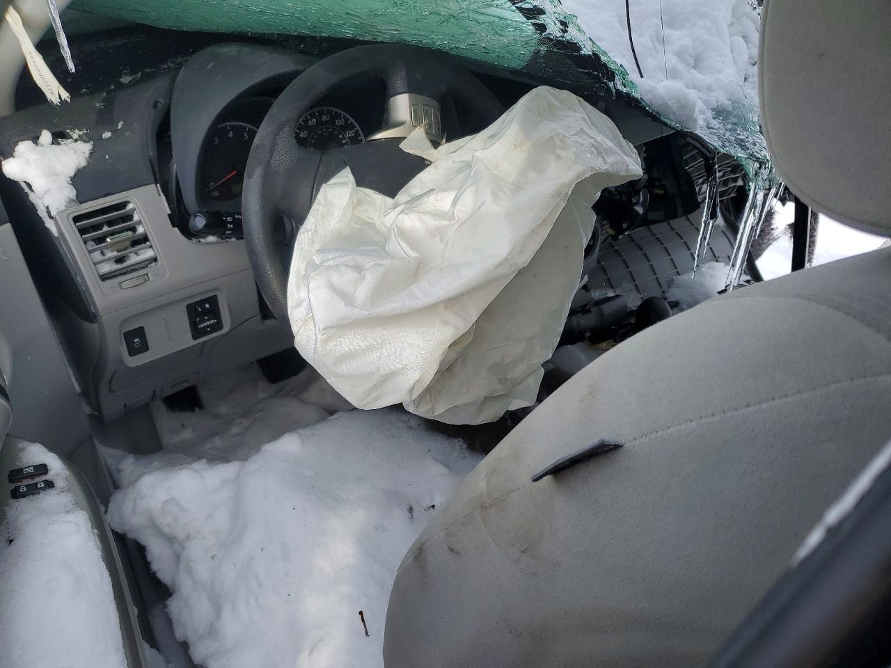 2012 TOYOTA COROLLA BASE photo 8