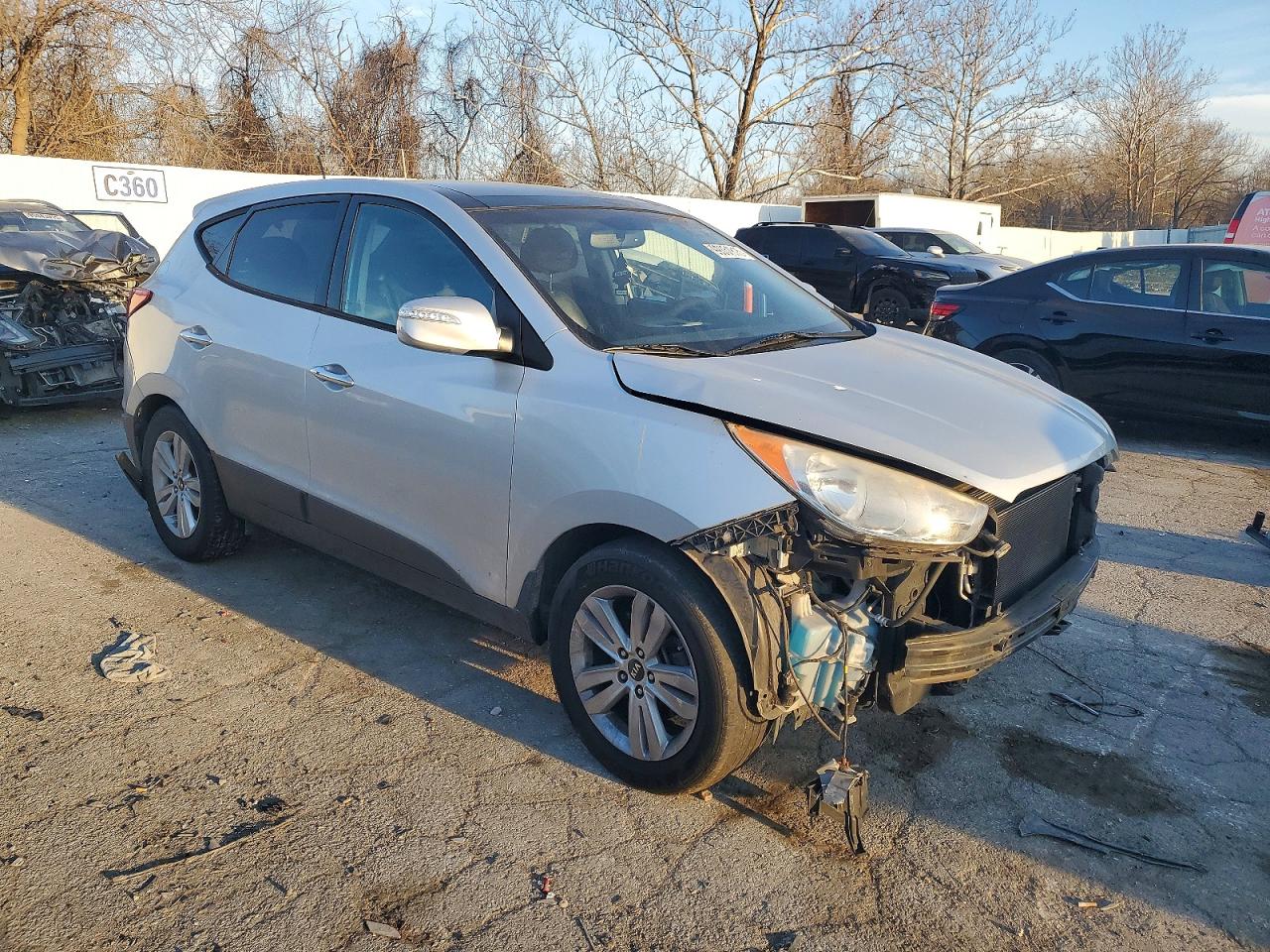 2013 HYUNDAI TUCSON GLS photo 4