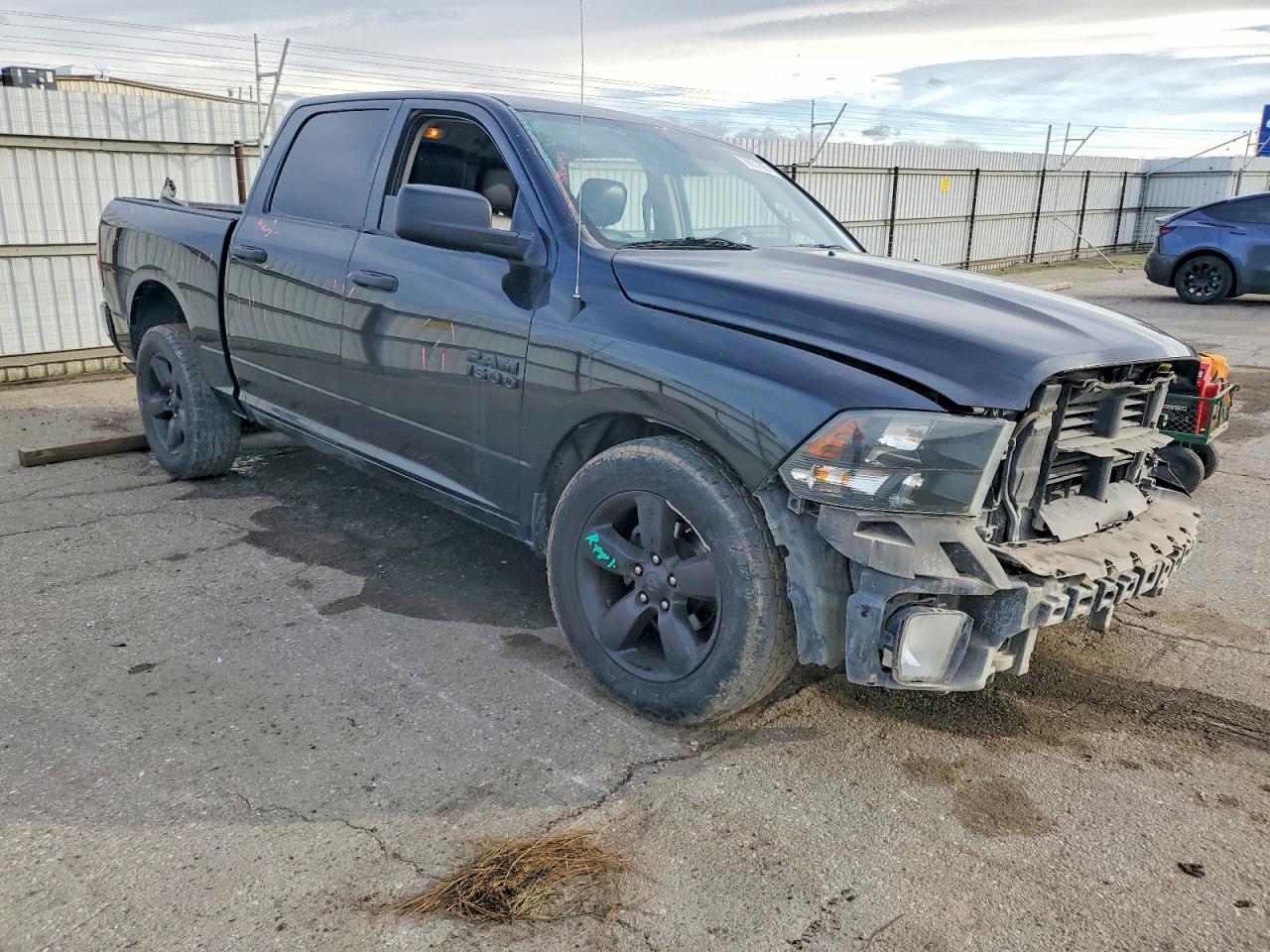 2016 RAM 1500 ST photo 4