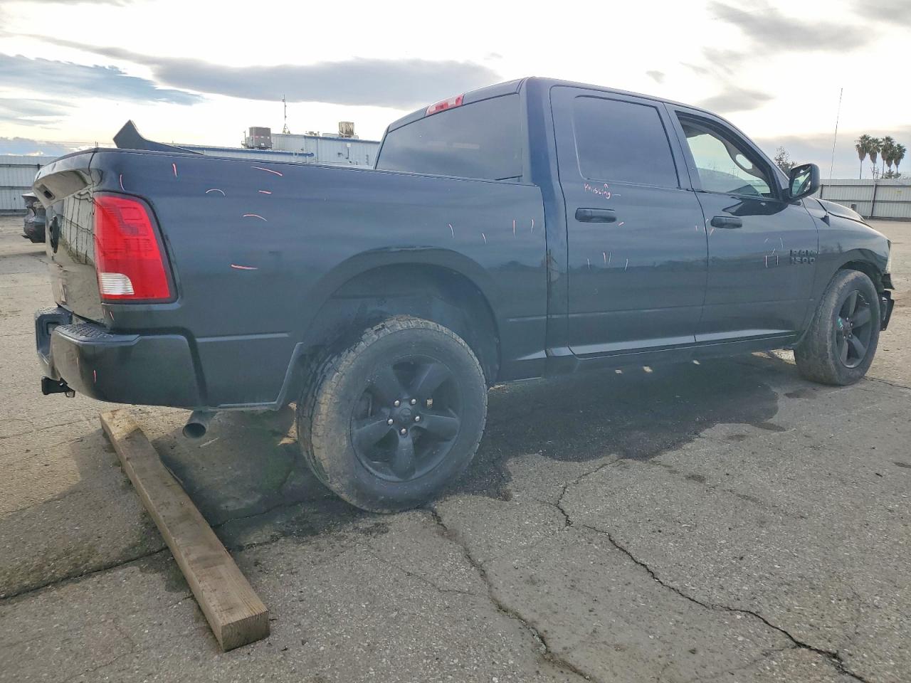 2016 RAM 1500 ST photo 3