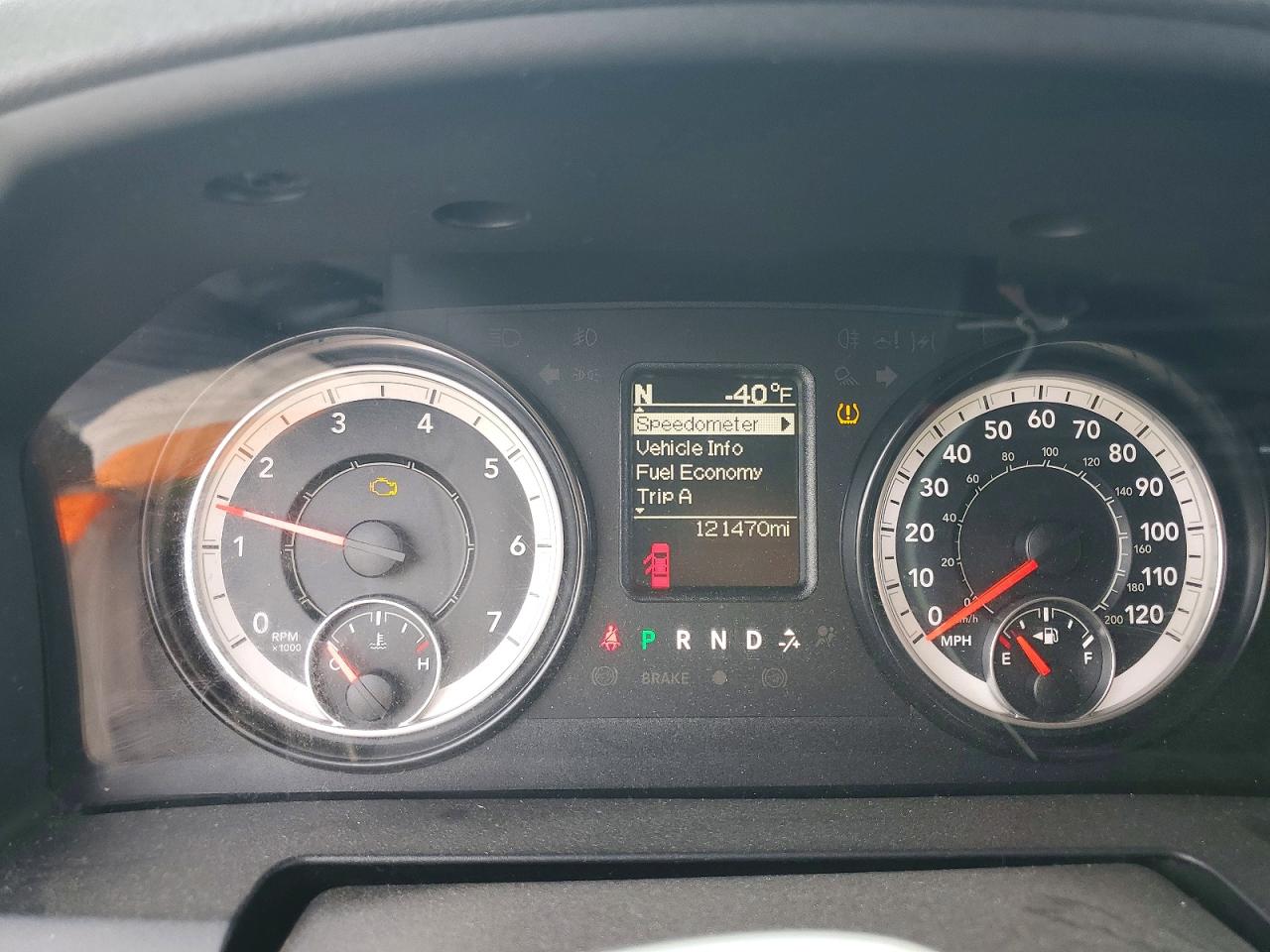 2016 RAM 1500 ST photo 9
