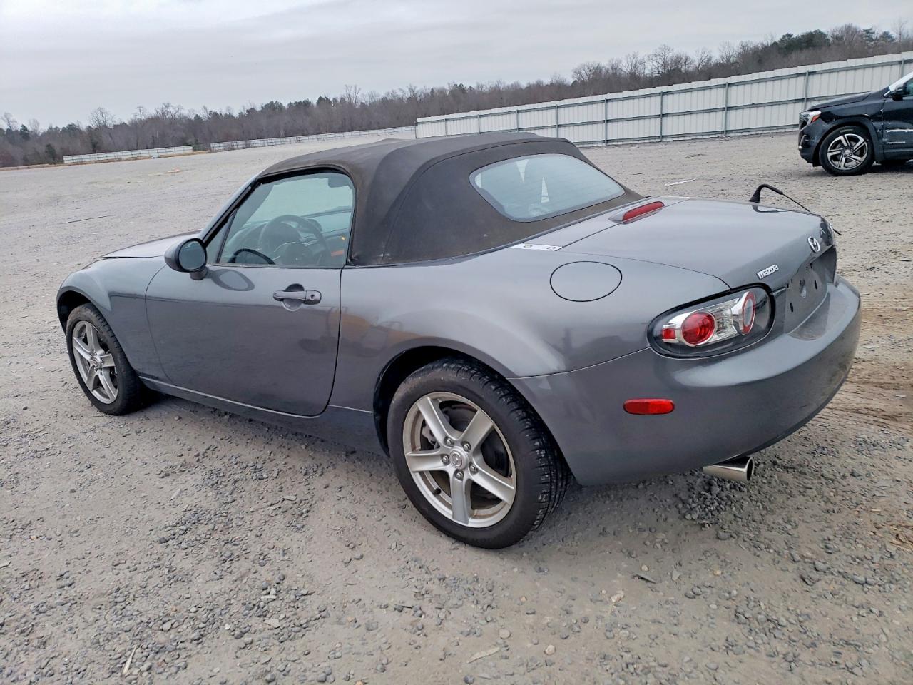 2006 MAZDA MX-5 MIATA photo 2
