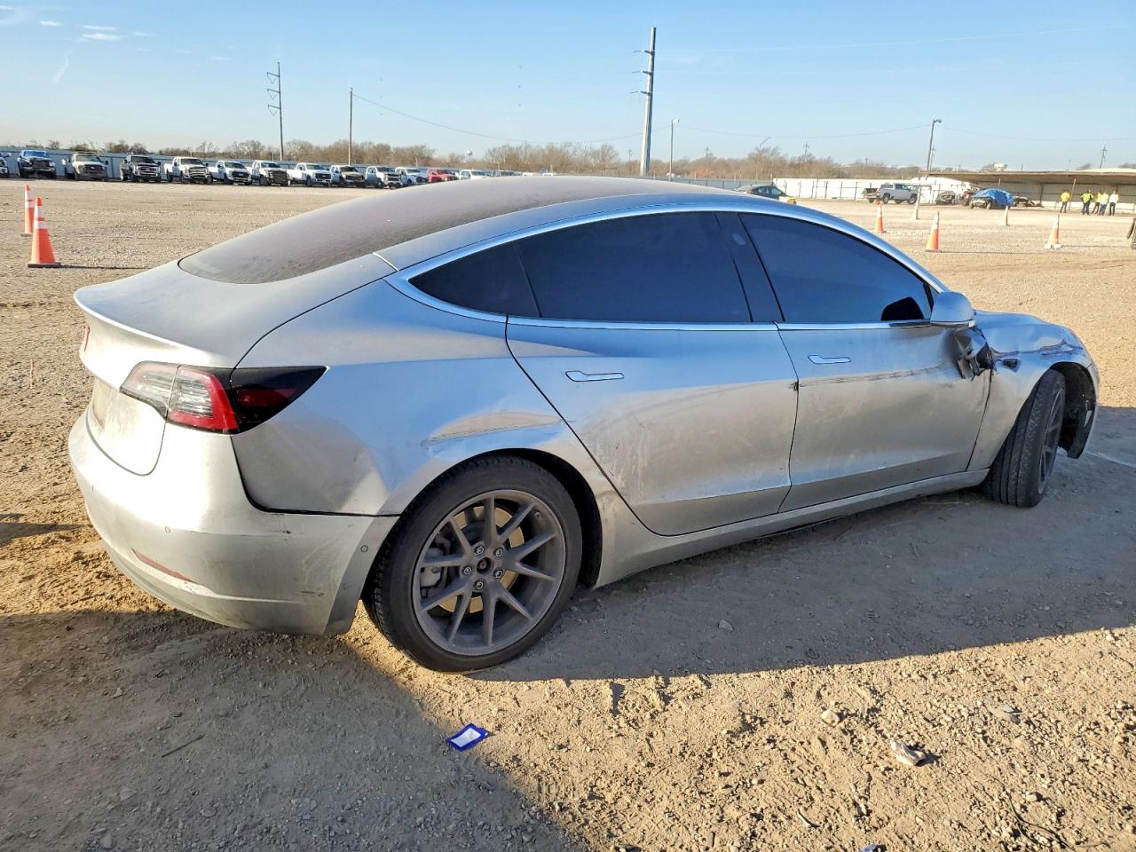 2018 TESLA MODEL 3 photo 3