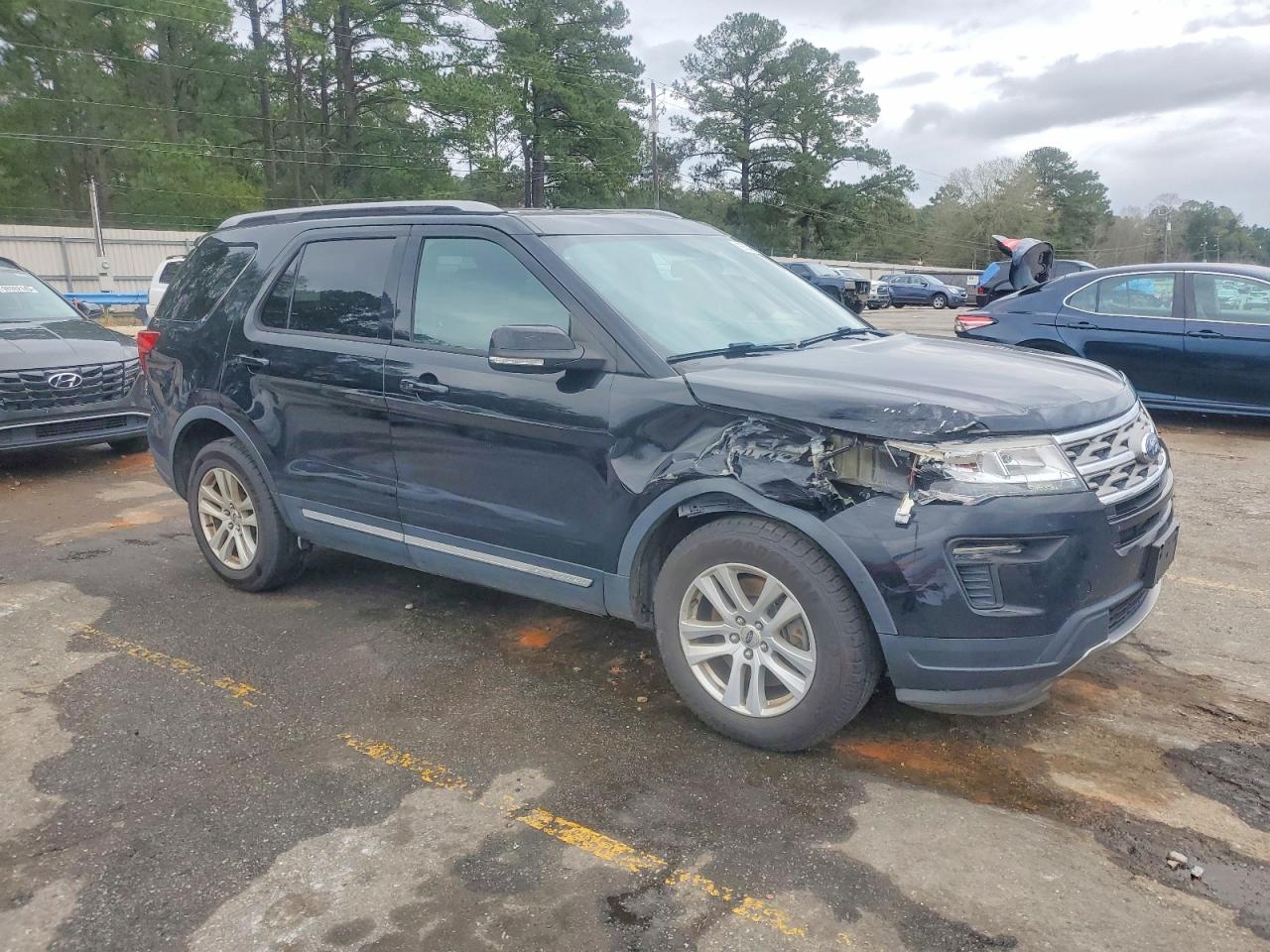 2018 FORD EXPLORER XLT photo 4