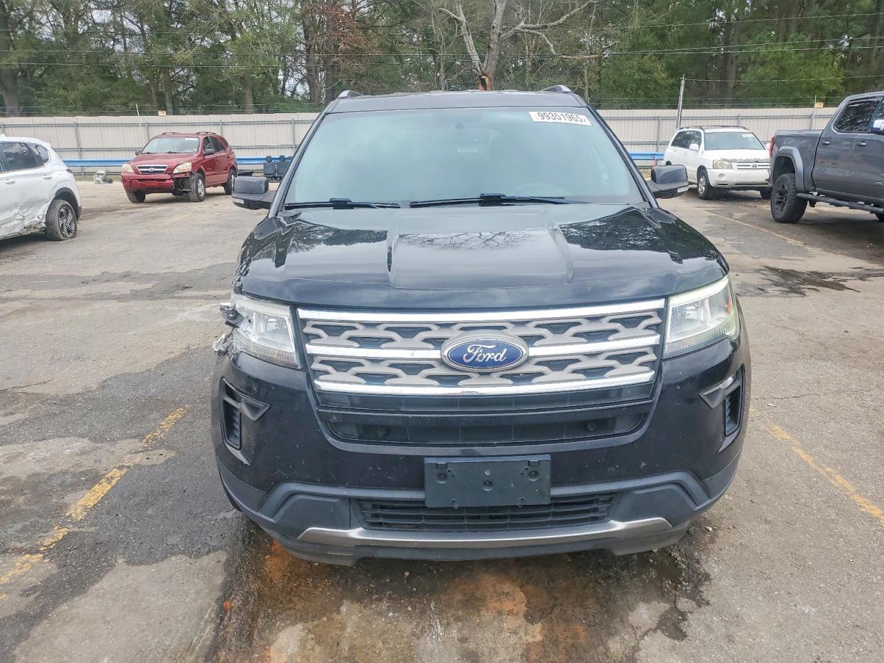 2018 FORD EXPLORER XLT photo 5
