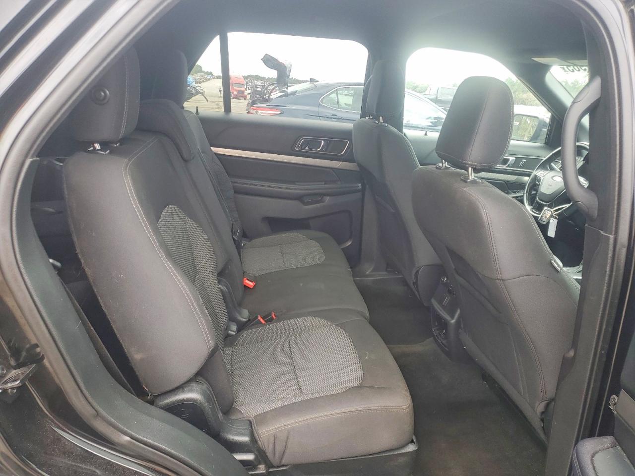 2018 FORD EXPLORER XLT photo 11