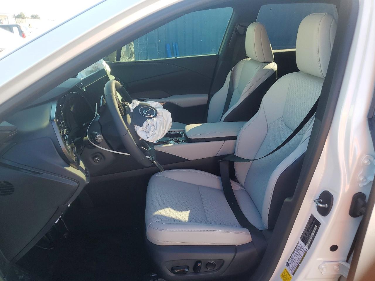 2026 LEXUS RX 350H BASE photo 7