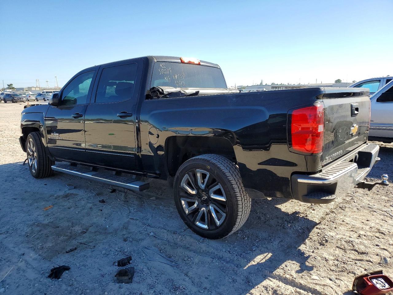 2015 CHEVROLET SILVERADO C1500 LT photo 2